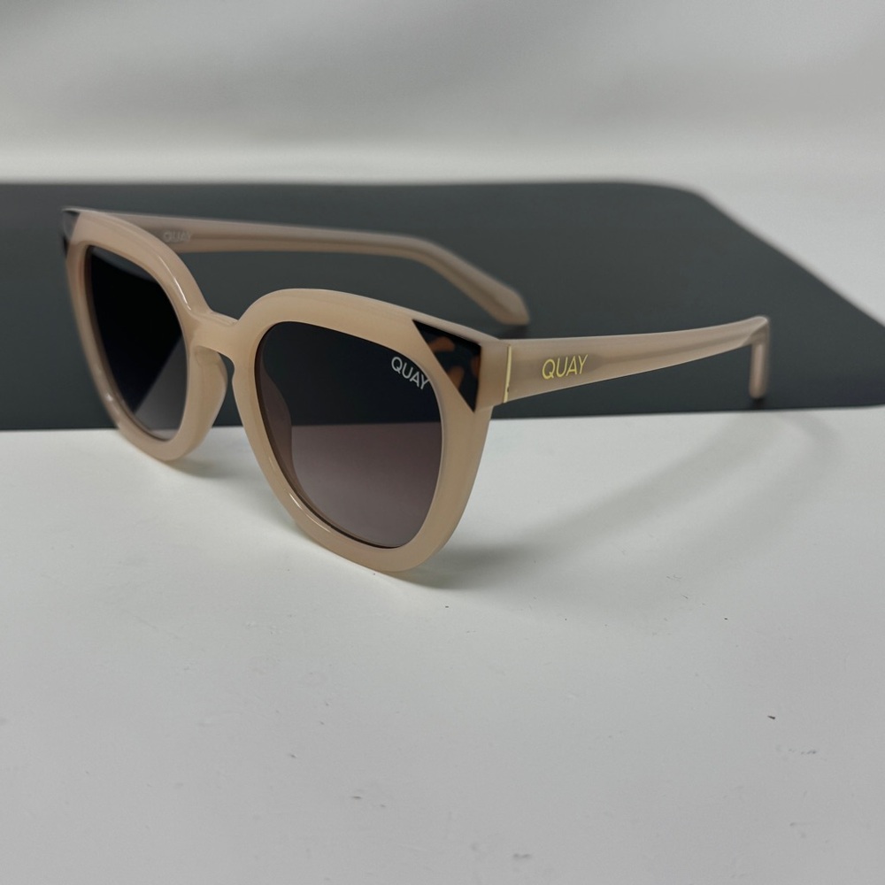 Quay Noosa pale pink and brown tortoise corner sunglasses